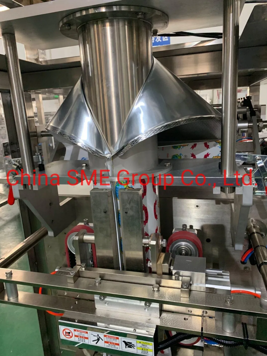 Rotary Vacuum Snacks Food Packaging Machine with Multihead Weighed for Weighing Packing Snacks Food